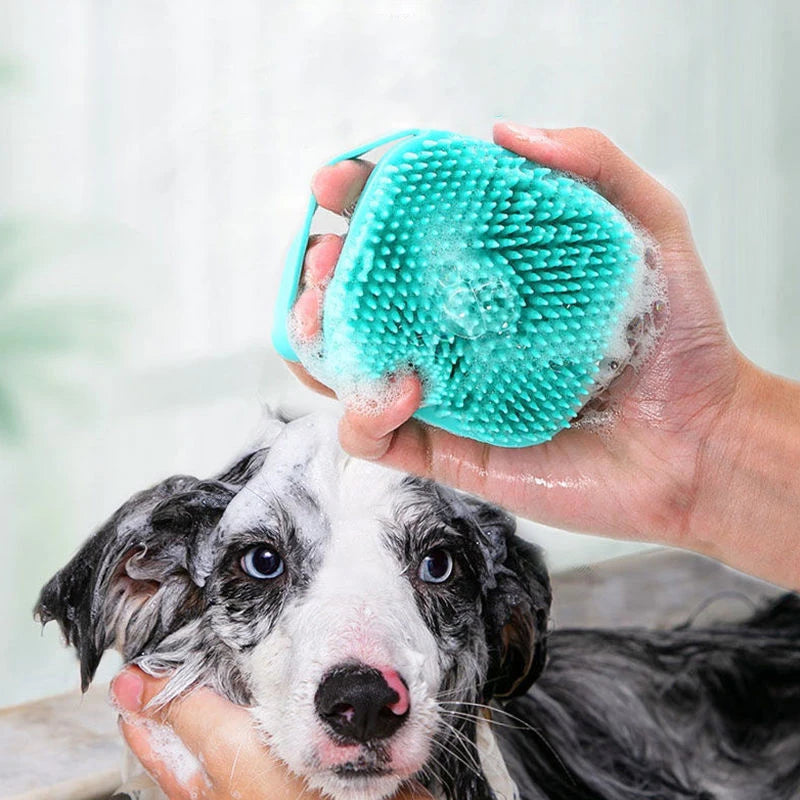 Escova de Banho Para Pets com Dispenser de sabão